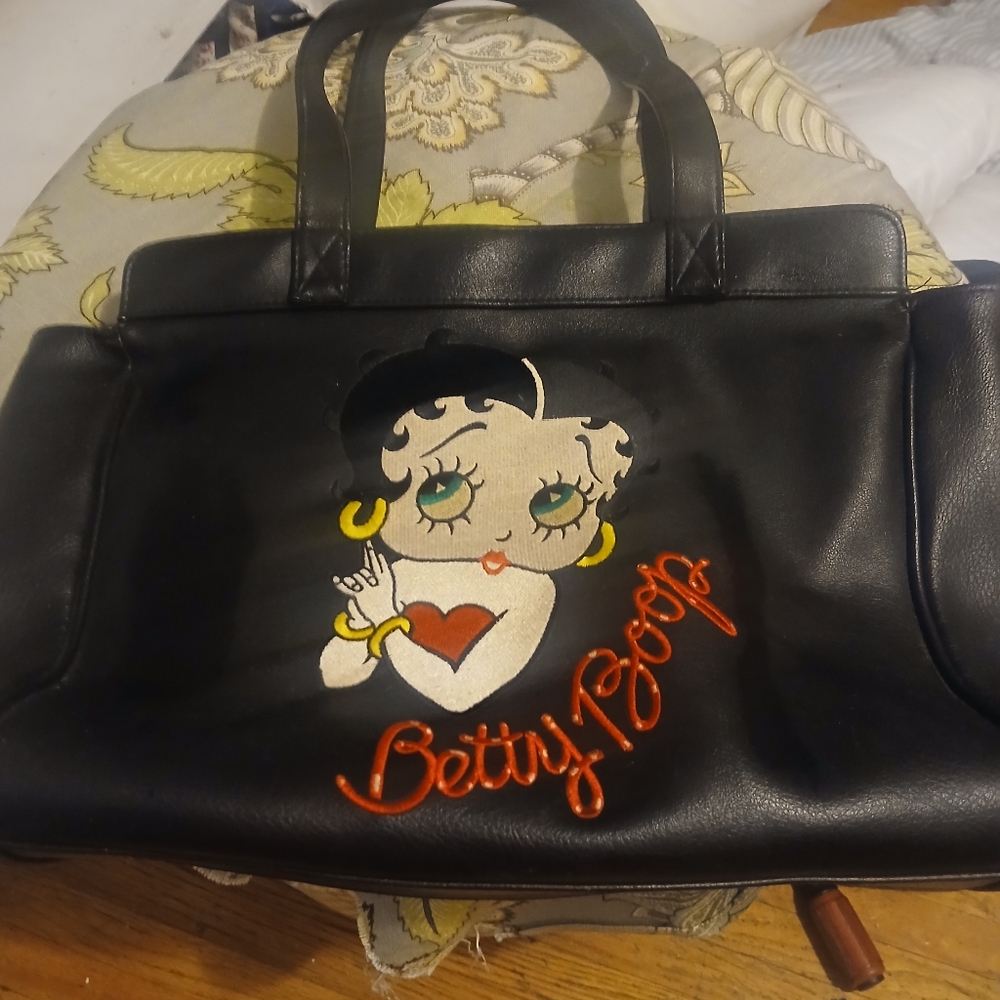 A 1998 betty boop hand bag like brand new